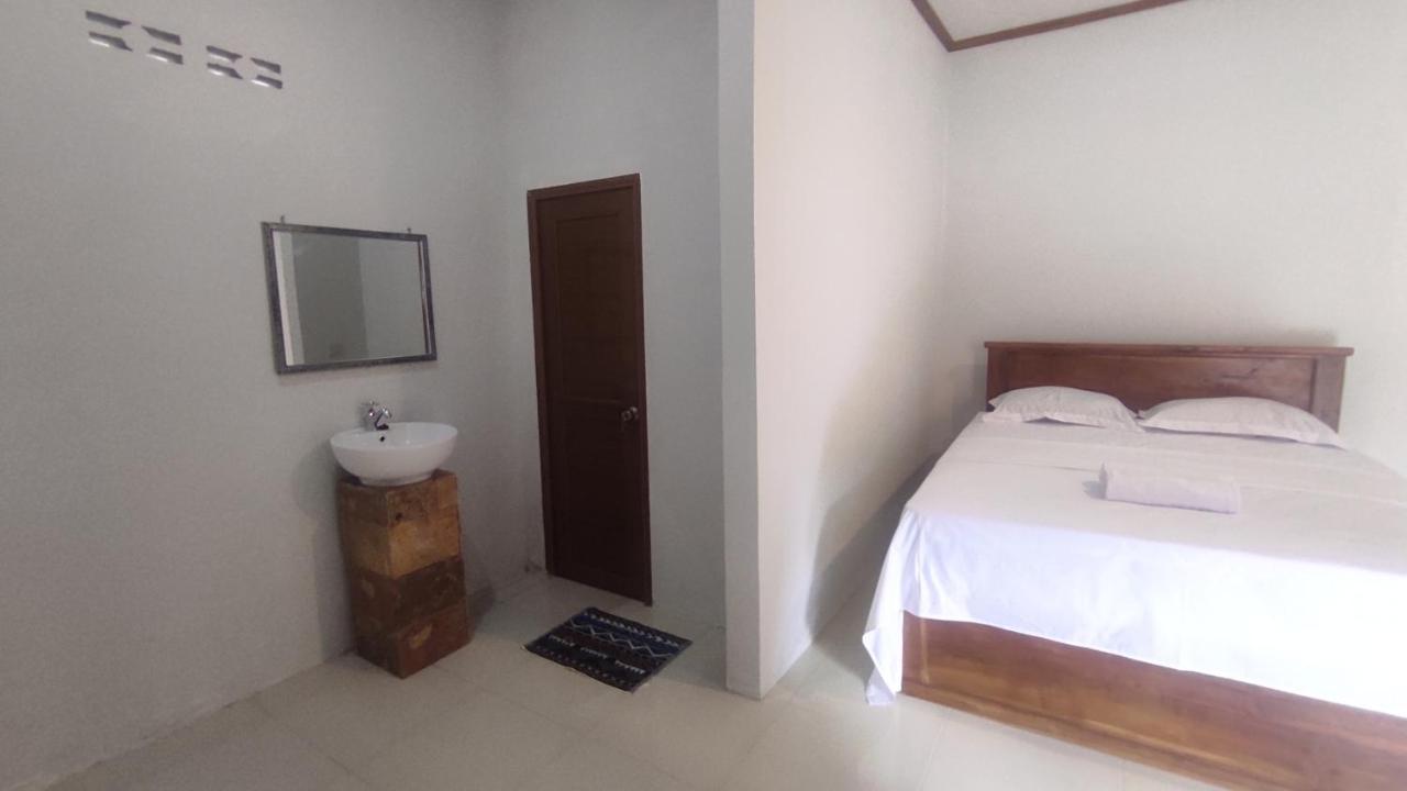 Kristal Garden Hotel Sekotong Exterior photo